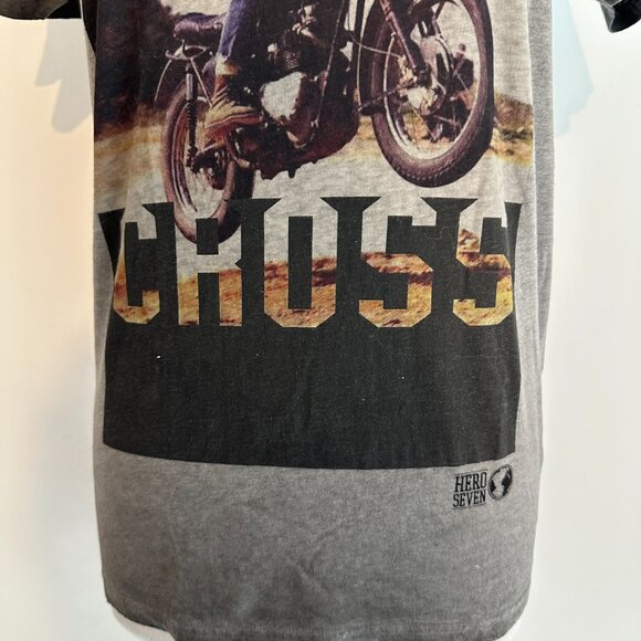 Hero Seven Steve McQueen Tee Shirt Sz Small Gray Graphic Motorcycle Actor - Picture 2 of 10